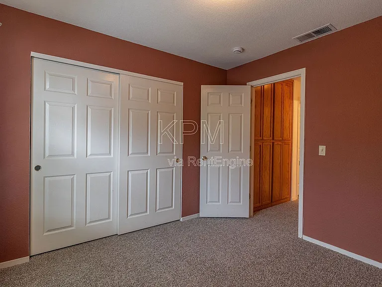 1106 Klemeyer Cir — Photo 18