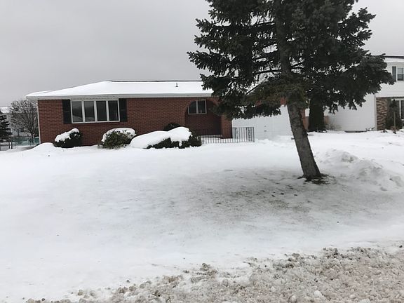 2nd image of 2230 Loree Cir