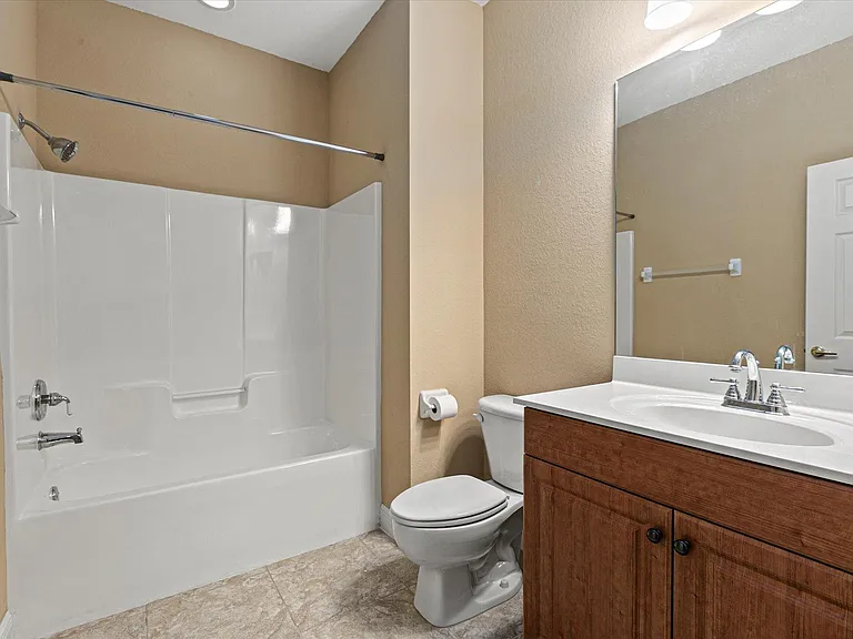 4331 Turnberry Cir — Photo 16