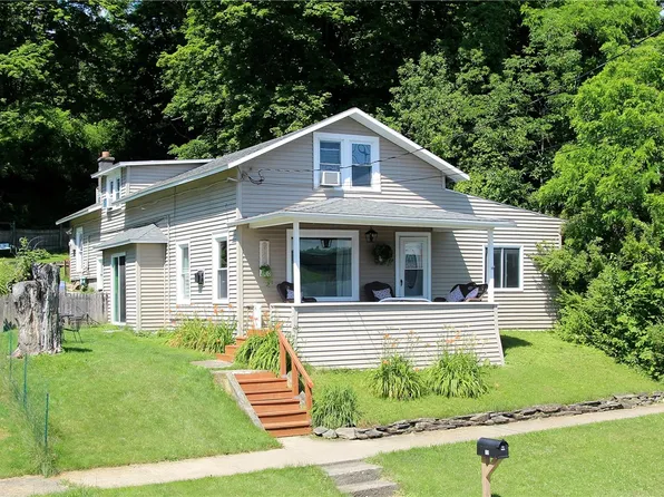 72 Salt Point Rd, Watkins Glen, NY 14891