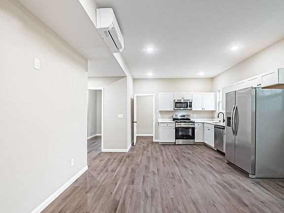 2nd image of 8419 Shaw Ave #5