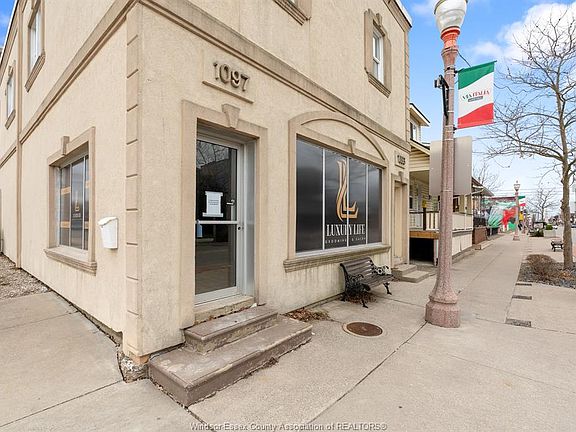 3rd image of 1097 Erie St E #1093