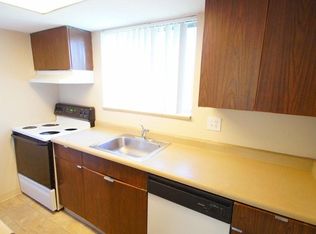 2424 S York St APT 305, Denver, CO 80210