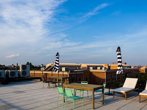 4th image of 620 Parkside Ave #4