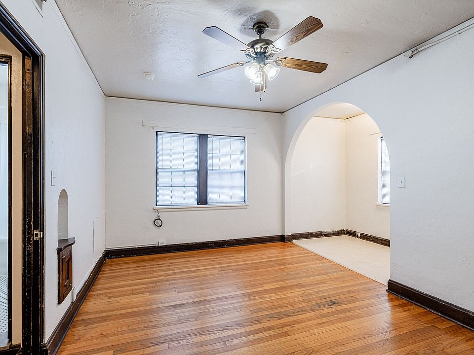 1st image of 1403 E St #105
