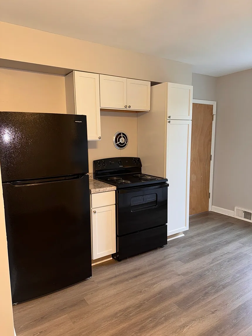 2 bed, 1100 sqft, $1,050 — Photo 3