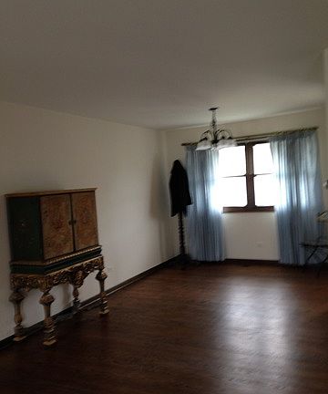 4th image of 44 E 162nd Pl