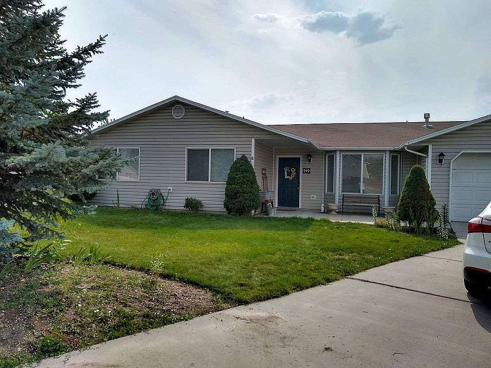 1st image of 949 N Lakeshore Dr