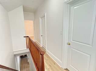 26 Queen St N, Hamilton, ON