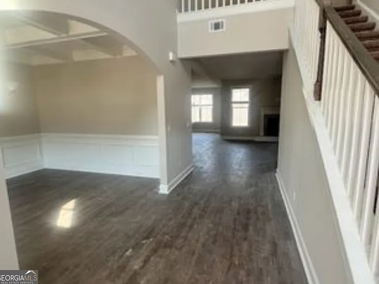 135 Sams Dr — Photo 4