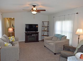 1138 Oak Brook Ln, Portage, MI 49002