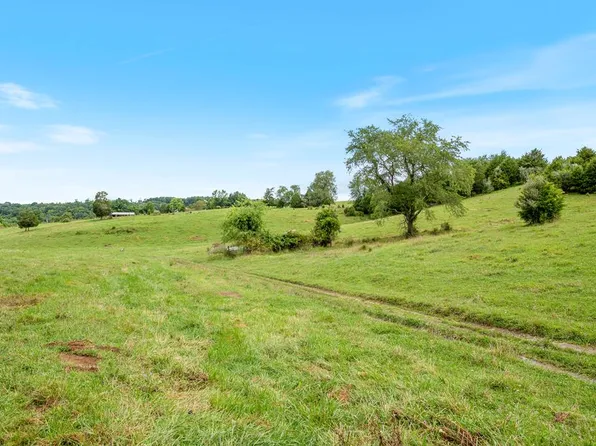812 Berea Rd, Wytheville, VA 24382