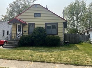 3218 Prairie St, Two Rivers, WI 54241