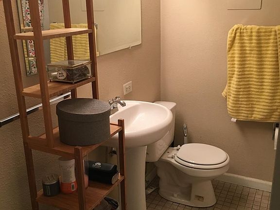 3rd image of 4340 Maryland Ave APT 17B