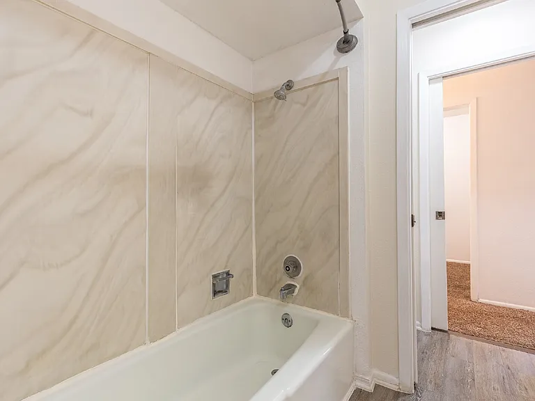 14423 Brook Hollow Blvd #A — Photo 22