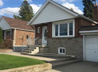2791 Saint Clair Ave E, Toronto, ON M4B 1N1