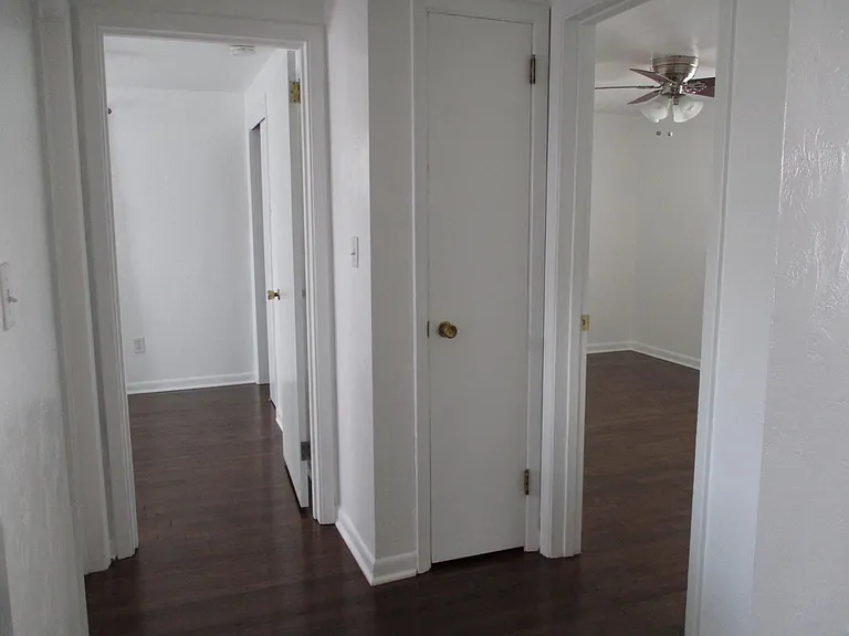 833 Chester Ave #2 — Photo 11