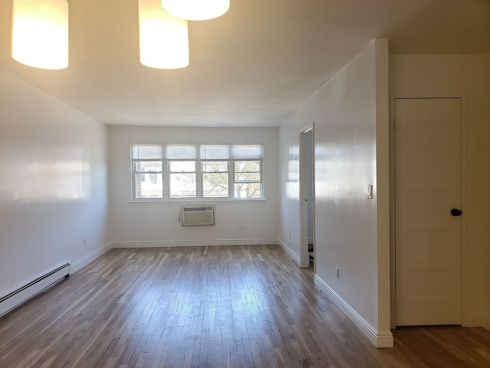 1st image of 2129 42nd St APT 2