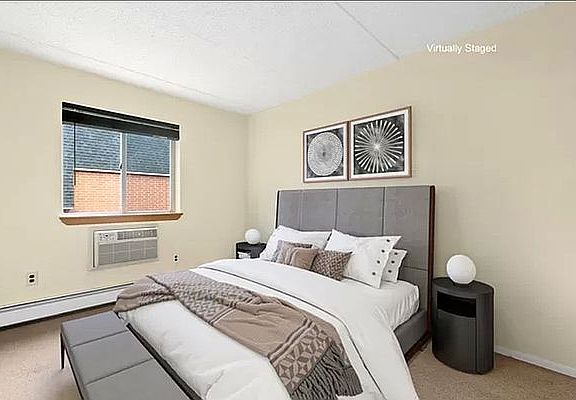 4th image of 13-01 34th Ave #2