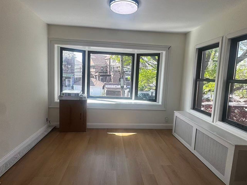 2nd image of 2328 Esplanade #2