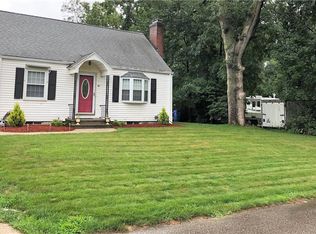 91 Garvin St, Cumberland, RI 02864