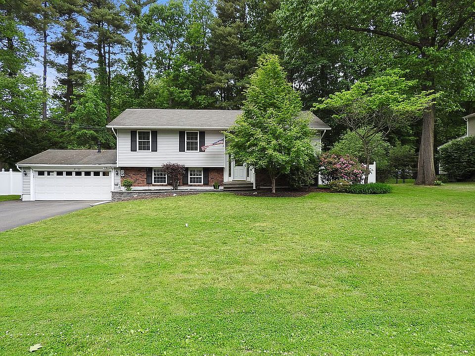 1st image of 31 Linden Ct
