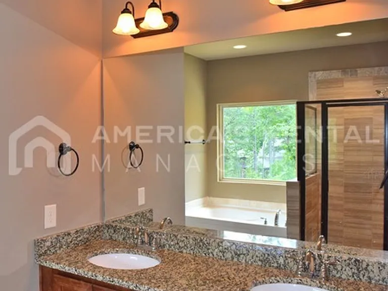 3764 Creekside Way — Photo 16