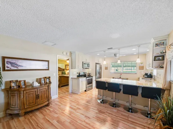 841 Meadowlark Ln, Delray Beach, FL 33445