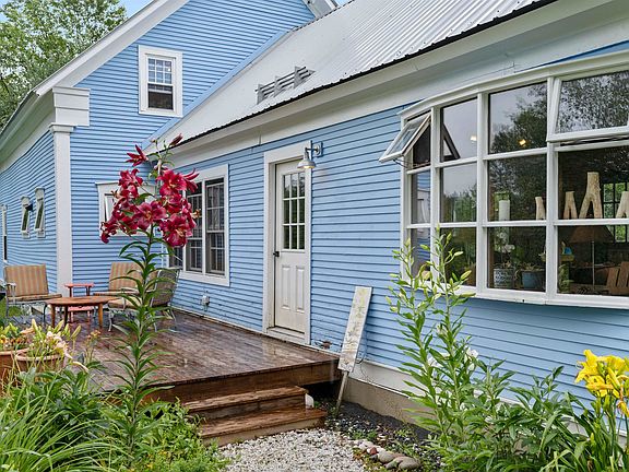 3rd image of 323 Calais Road