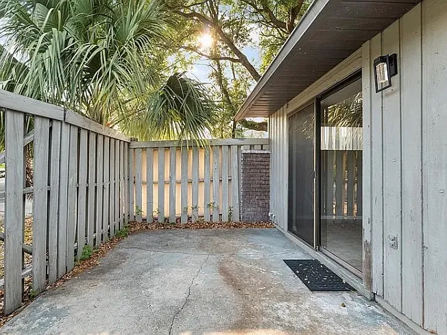 3468 NW 37th Ave — Photo 21