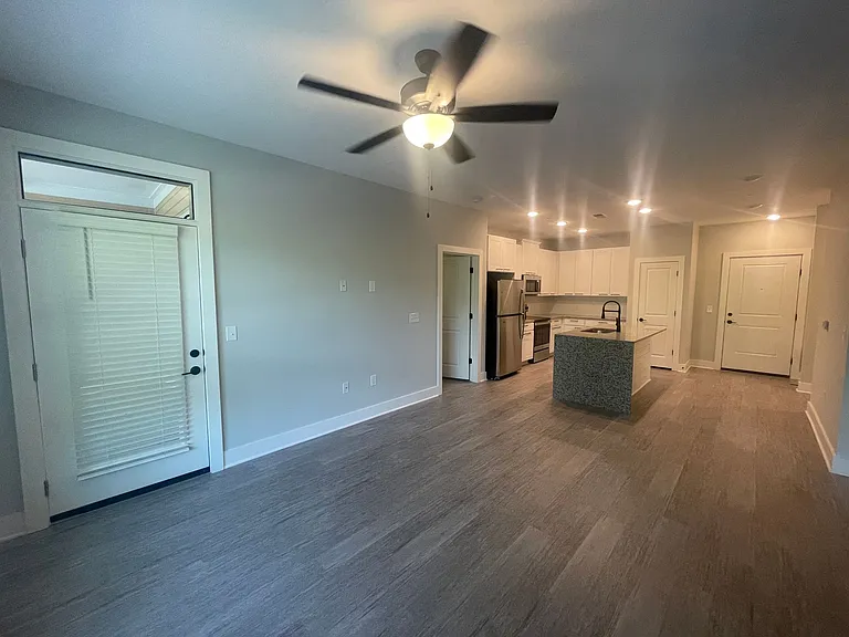 Franklin Forest New Construction 2 Bedrooms — Photo 7