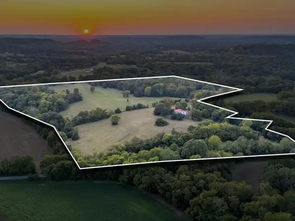 3213 Craig Bridge Rd, Williamsport, TN 38487