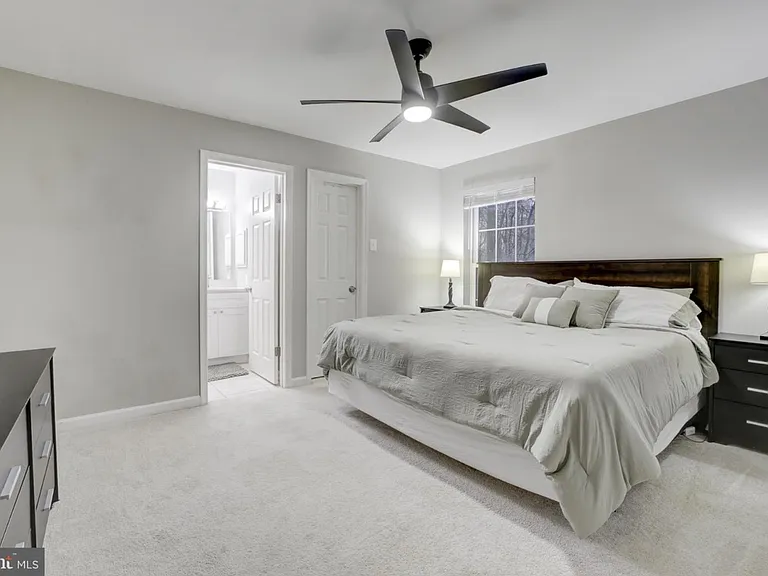 1501 Lincoln Way #101 — Photo 6