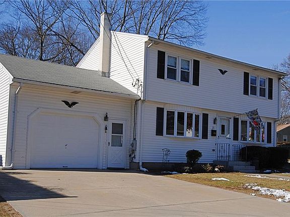 2nd image of 25 Fernwood Dr