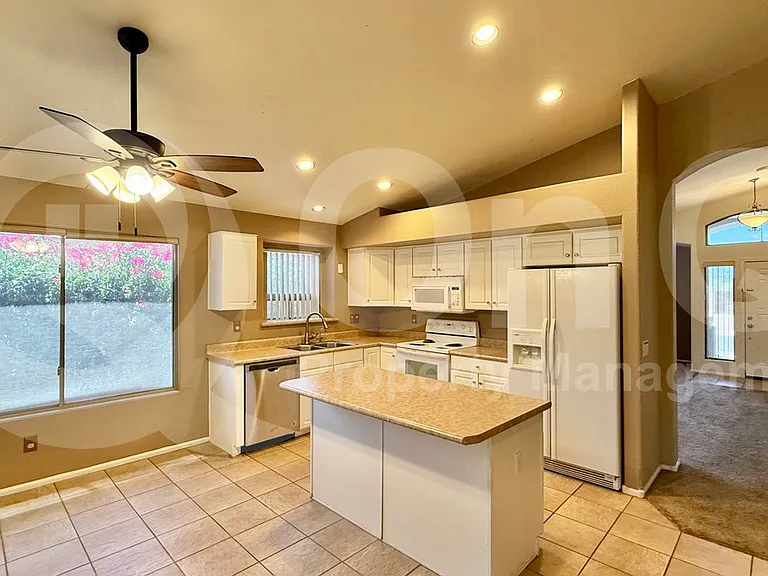 42259 W Chisholm Dr — Photo 6