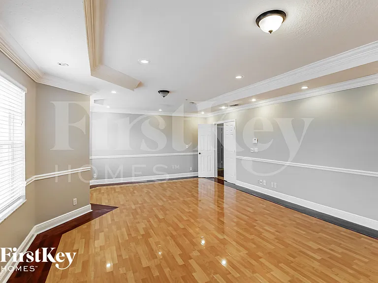 16324 SW 15th St — Photo 11