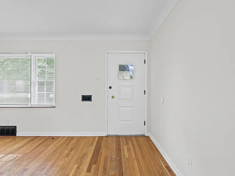 10325 Lookaway Dr — Photo 4