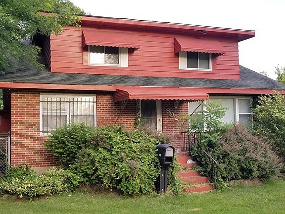 4th image of 802 Goelz Dr