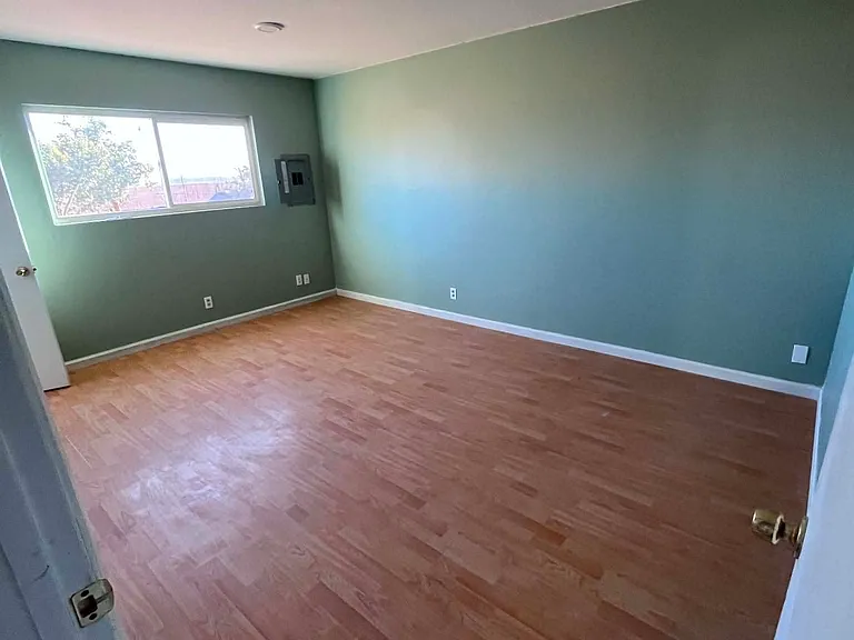 57 Norman Way — Photo 6