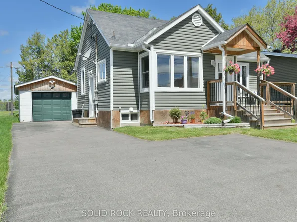 58 Barnet Blvd, Renfrew, ON K7V 2M4