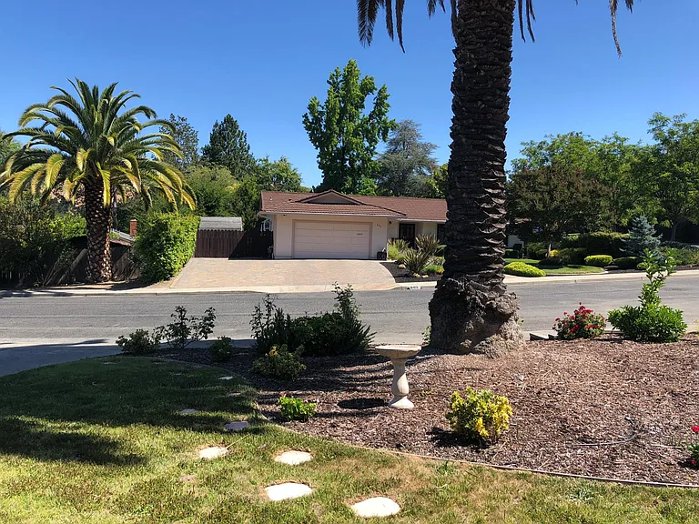 600 Francis Dr — Photo 25