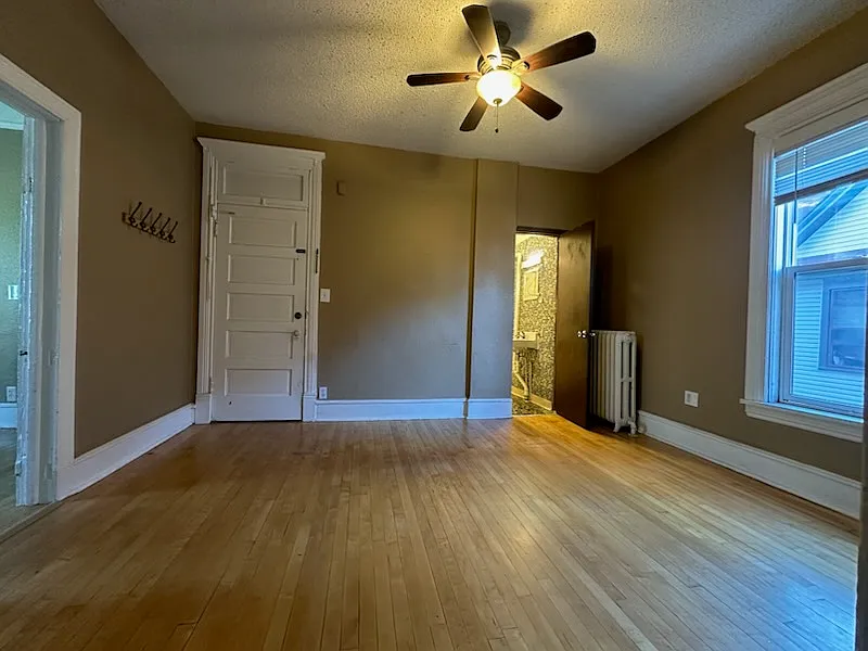 Adams 1426 - 3 — Photo 3