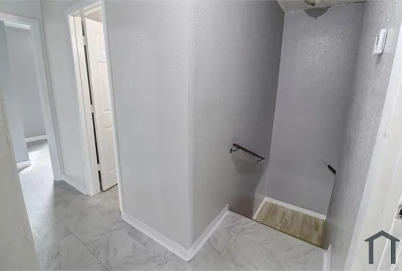 1322 Silverado — Photo 13