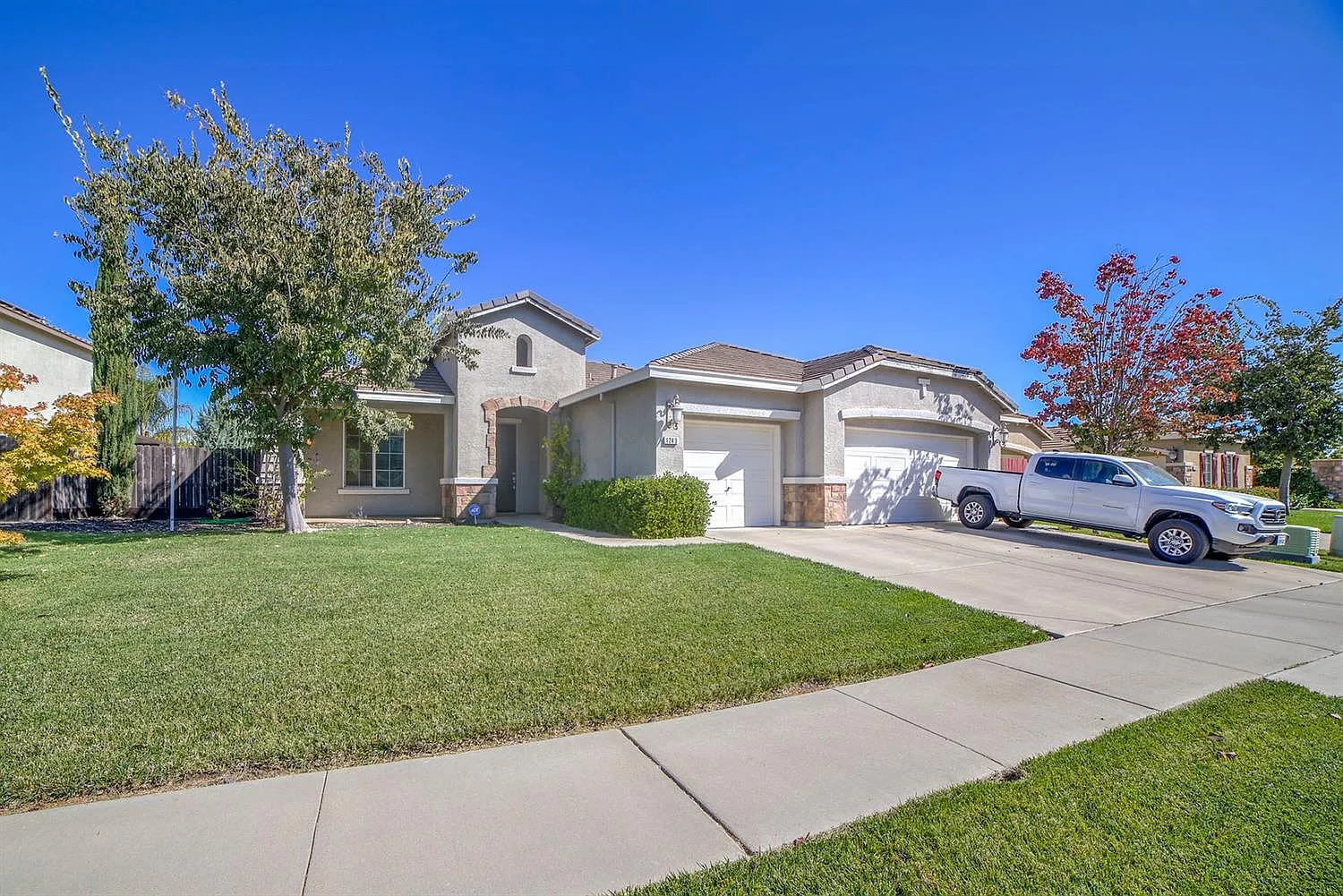 1243 Pecos Way photo 1