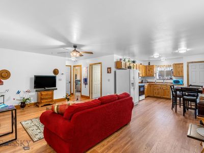 81 10th St APT 4, Belgrade, MT, 59714