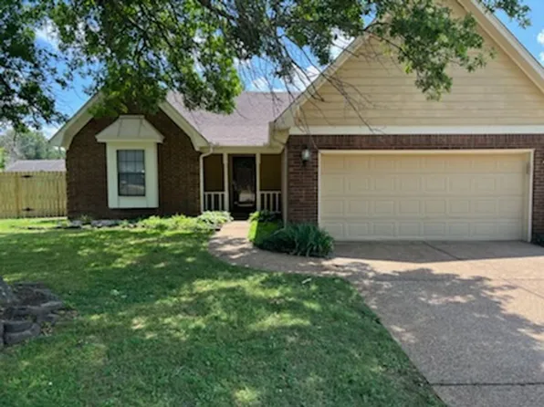 7703 Crystal Brook Cv, Memphis, TN 38133