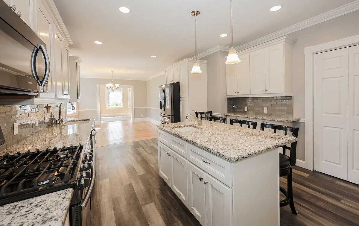2 bed, 2.0 bath, 1594 sqft, $2,800 — Photo 1