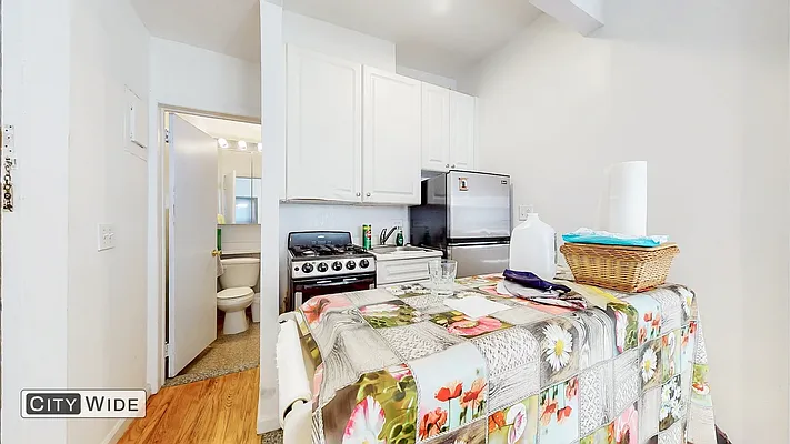 Rented by City Wide Apartments | media 9