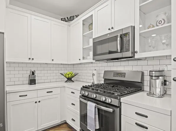 255 Stage Trail Rd, Camarillo, CA 93010