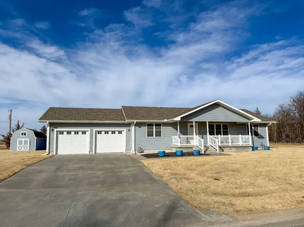 906 W Main St, Osborne, KS 67473